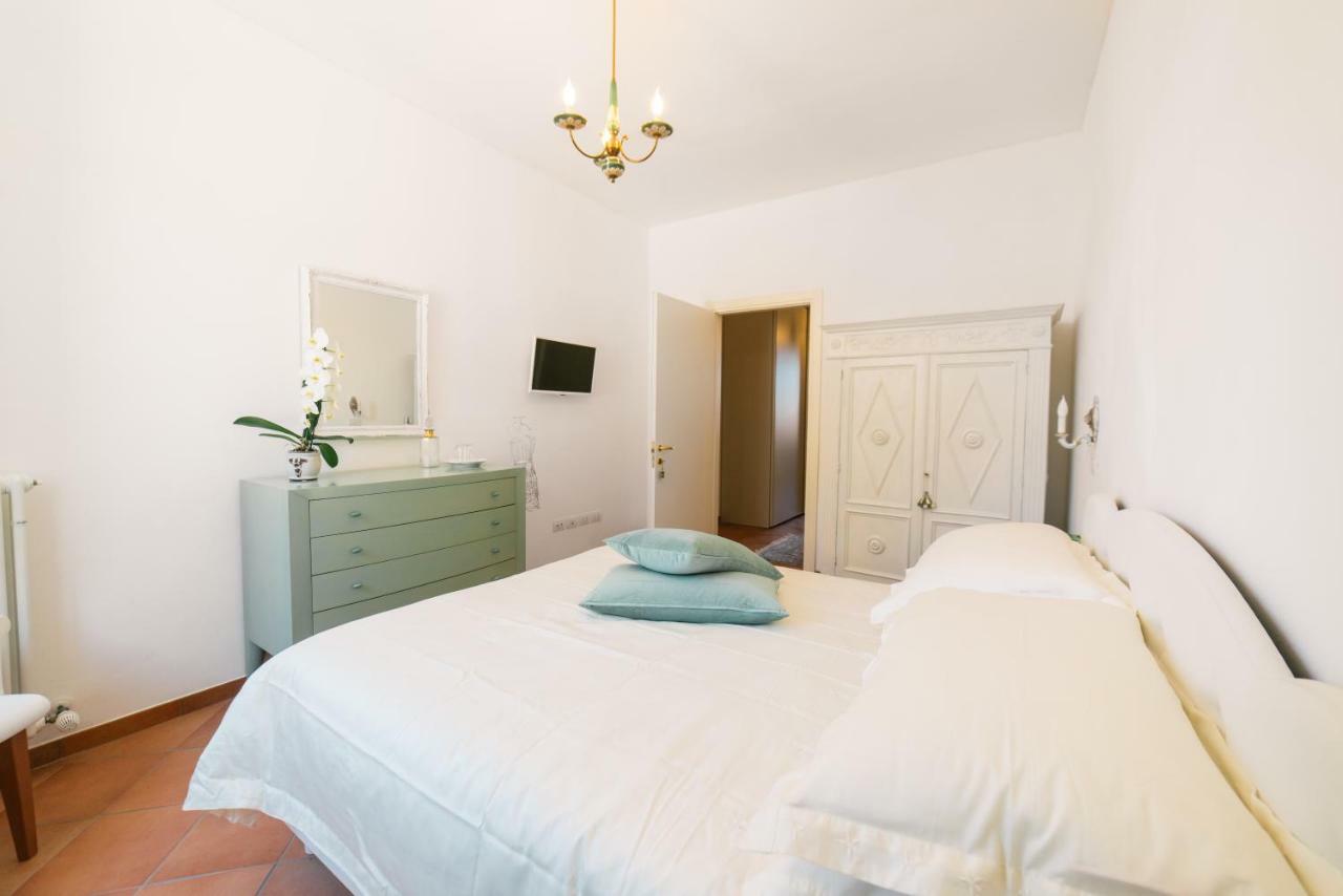 Bb Porta Augustea - Fano Hotel Bagian luar foto
