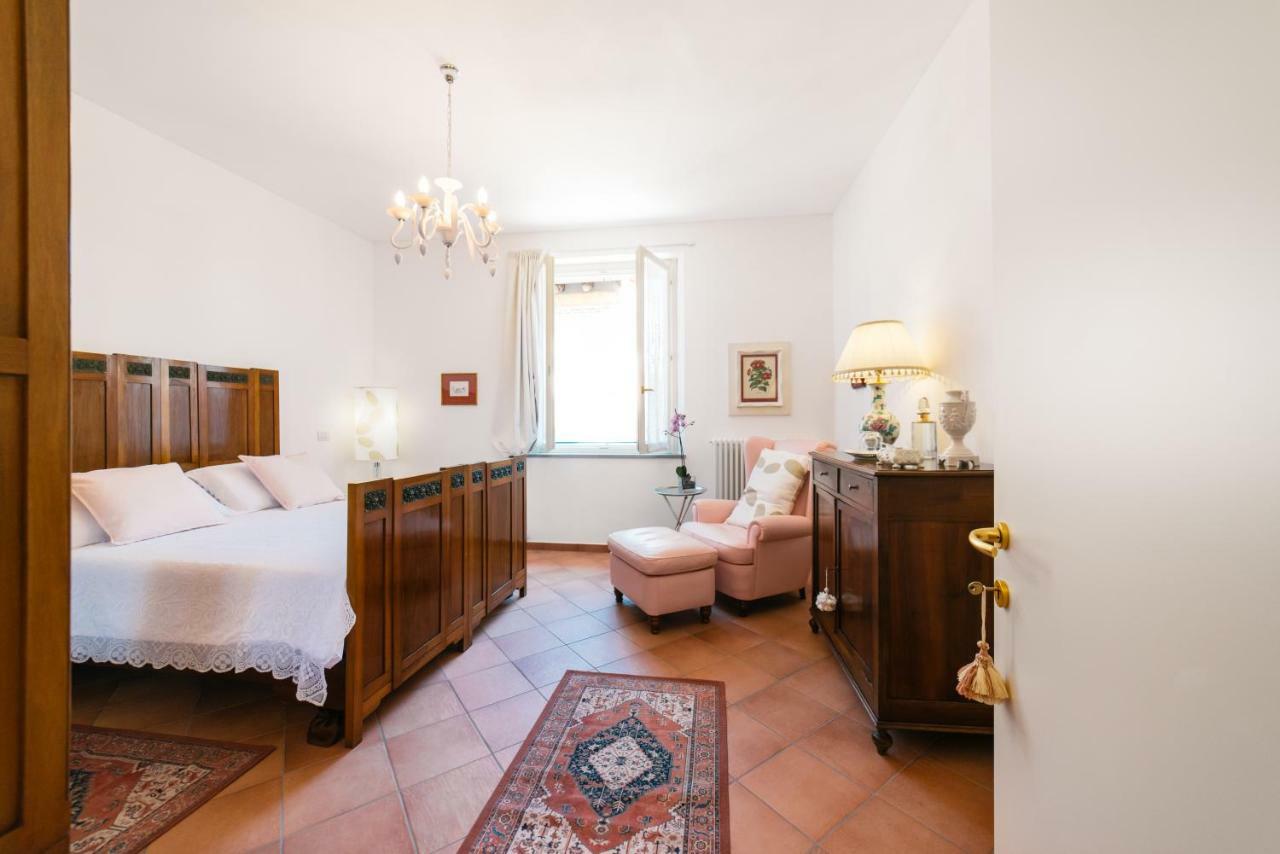 Bb Porta Augustea - Fano Hotel Bagian luar foto