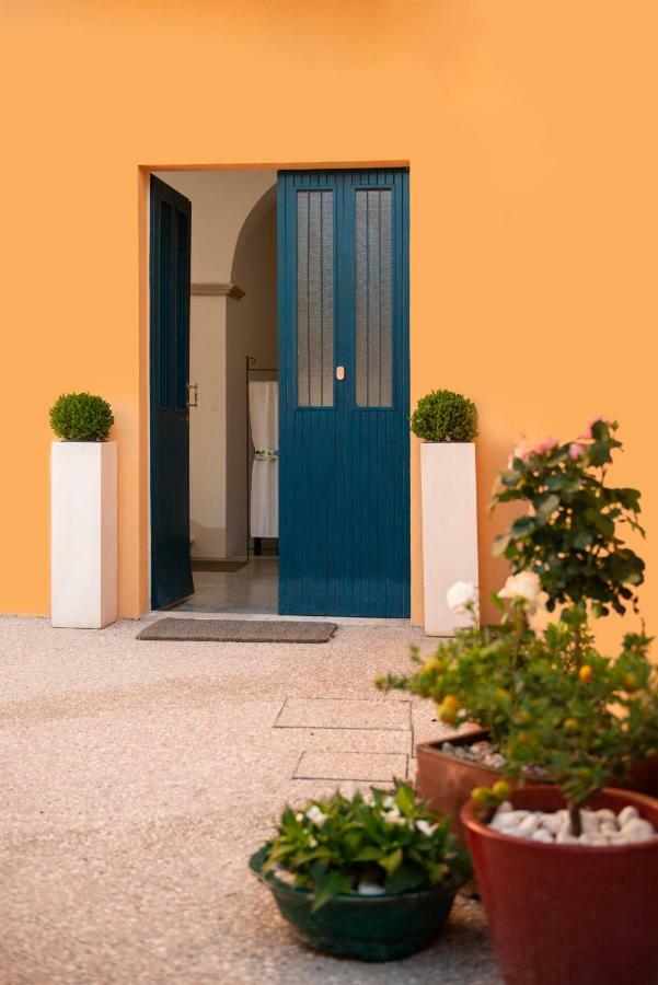 Bb Porta Augustea - Fano Hotel Bagian luar foto